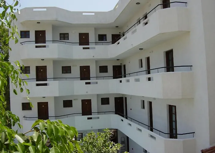 Elina Hotel de apartamente 2*